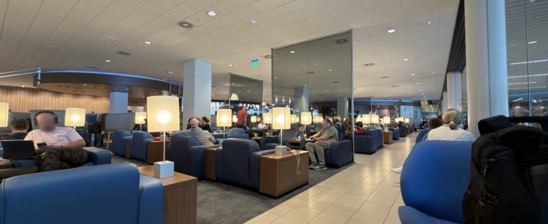 Crown Lounge 25 or 52? Schiphol’s Schengen lounge, explained